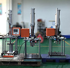 四柱型氣液壓力機 四柱型氣液壓力機